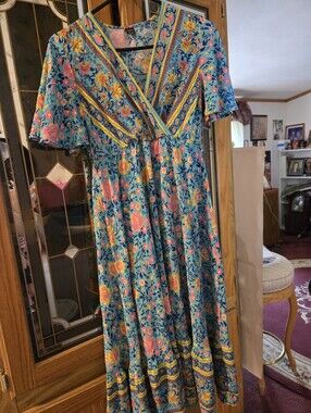Blue Floral V-Neck Maxi Dress